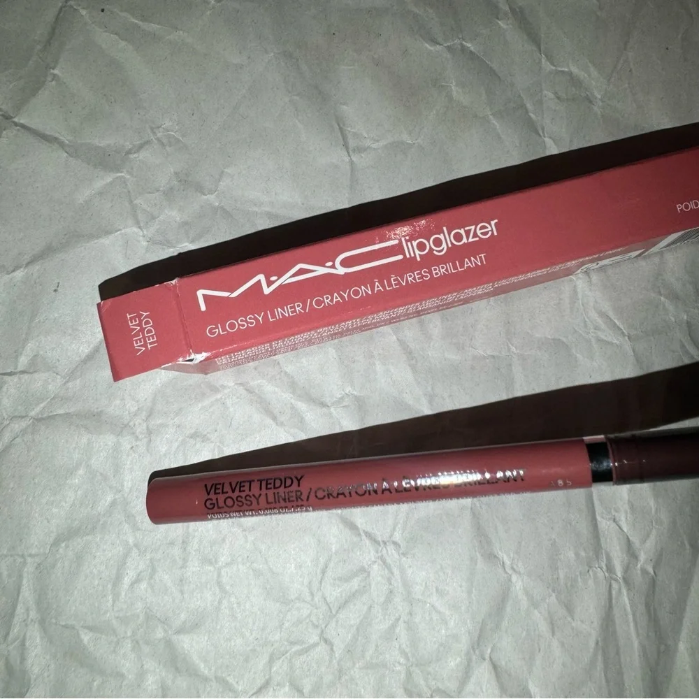 Mac lip glazer glossy liner